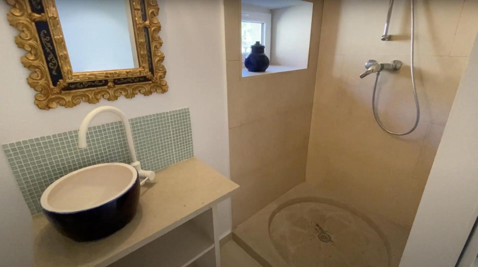 Dun-le-Palestel 48 Urban Suites חדר תמונה