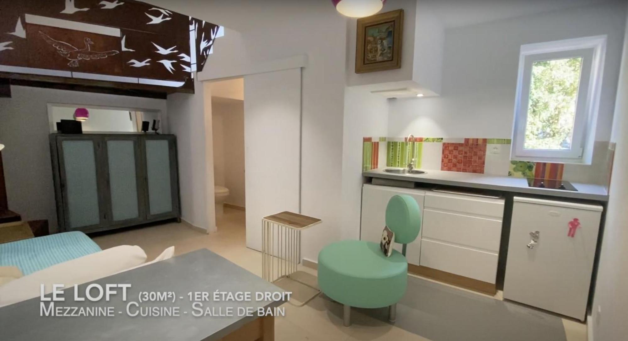 Dun-le-Palestel 48 Urban Suites חדר תמונה