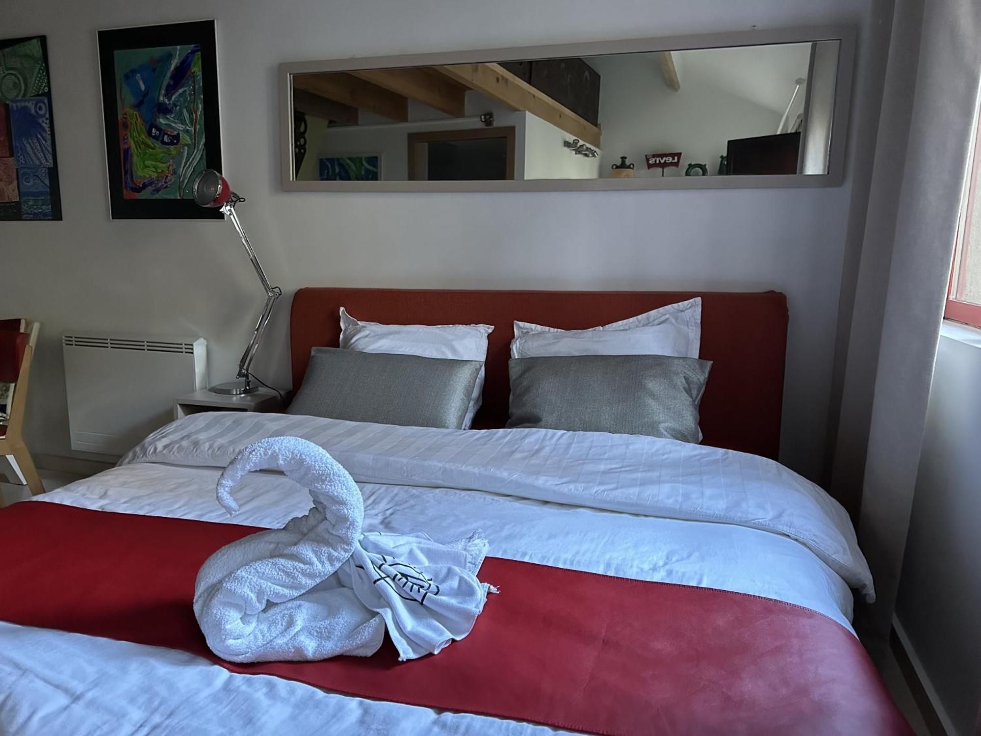 Dun-le-Palestel 48 Urban Suites מראה חיצוני תמונה
