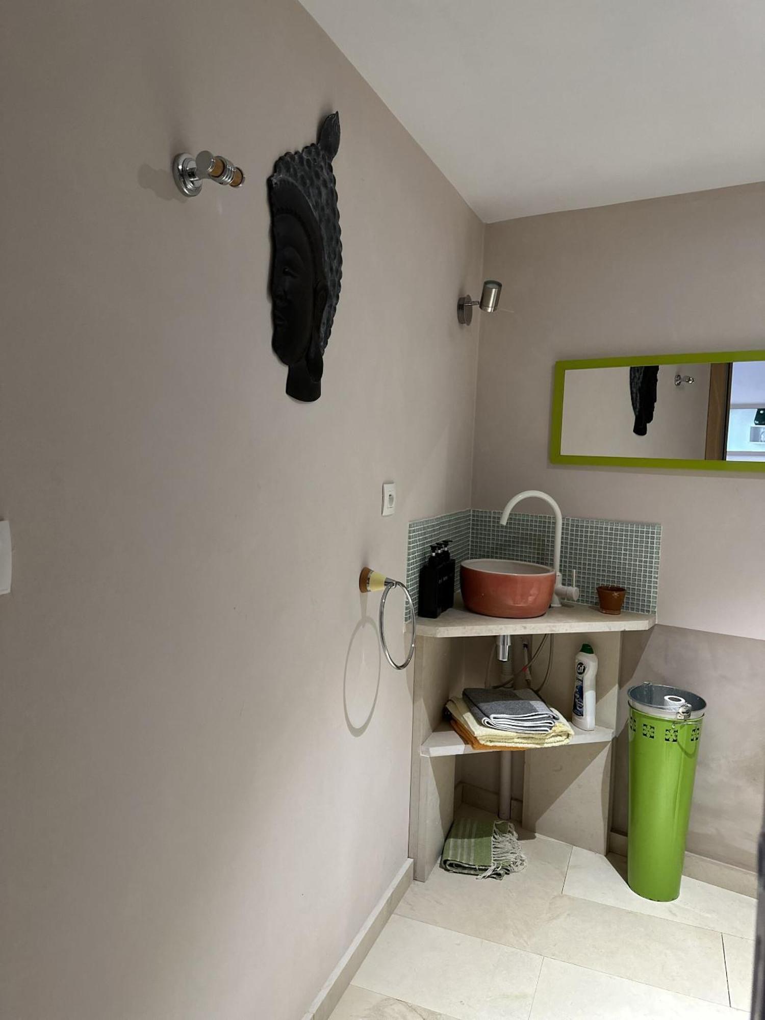 Dun-le-Palestel 48 Urban Suites חדר תמונה